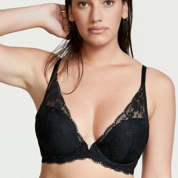 NWT Victoria's Secret Love Cloud Lightly Lined Plunge Bra in Black - 42C - Picture 1 of 10